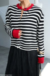 Prugasti dzemper sa crvenim detaljima ( teget)