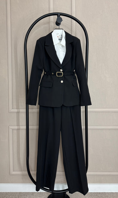 Odijelo crno- sa ukrasnim dugmadima