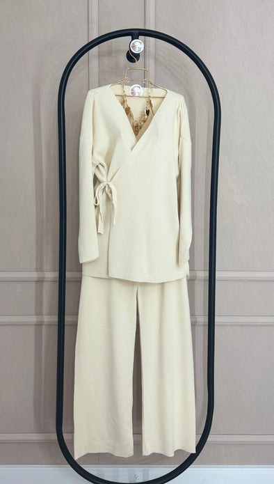 Trikotazni komplet - ecru