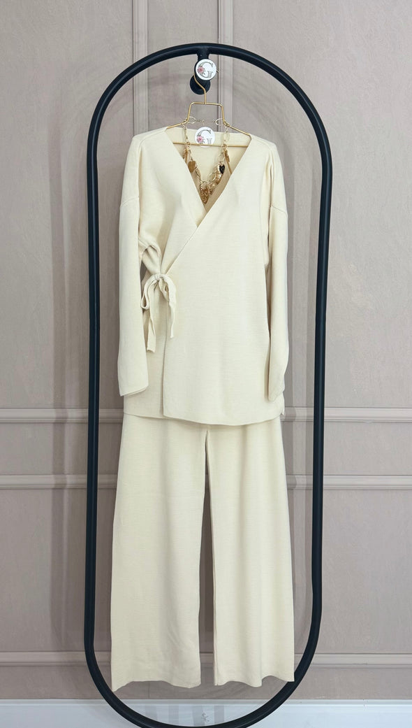 Trikotazni komplet - ecru