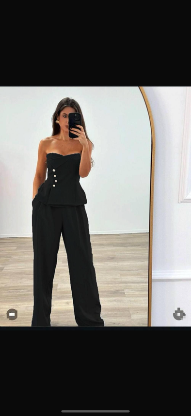 Crni komplet ( top i pantalone)