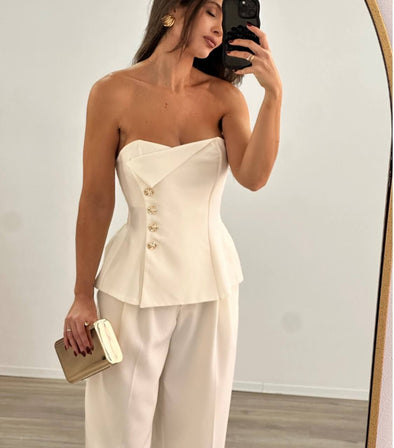 Bijeli komplet ( top i pantalone)