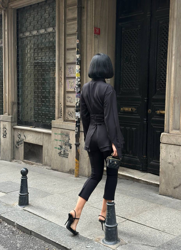 Crna kosulja sa pojasom