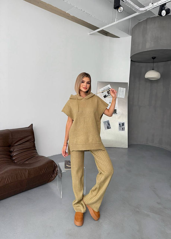 Komplet - ( pulover i pantalone) zeleni