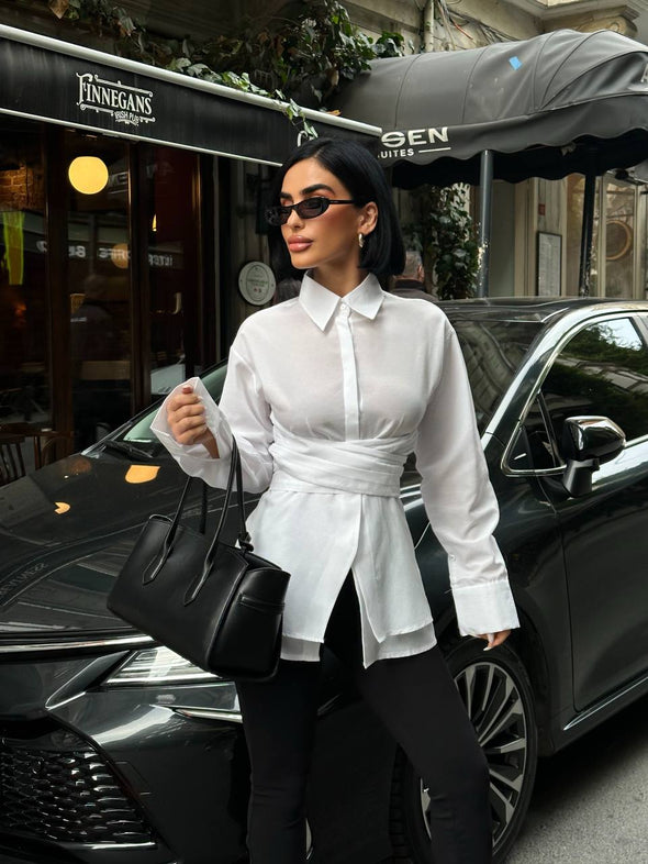 Bijela kosulja sa pojasom