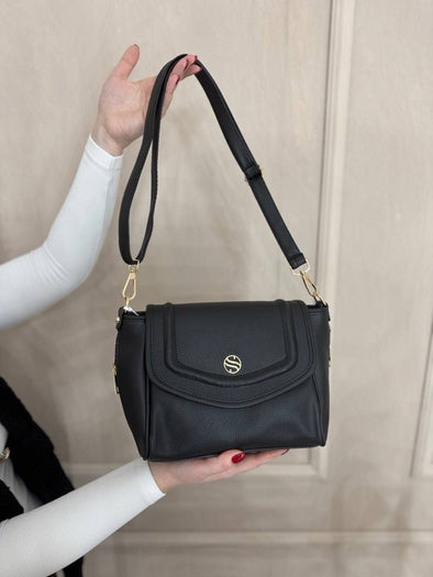 Clea black